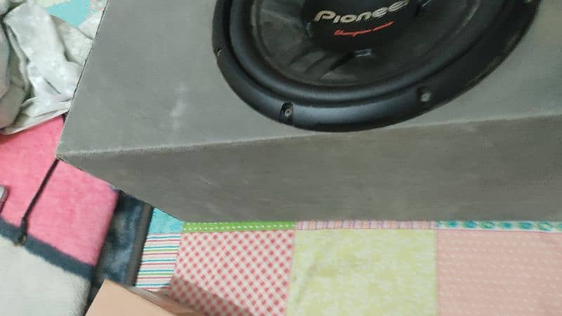 pioneer woofer condition 9/10 2