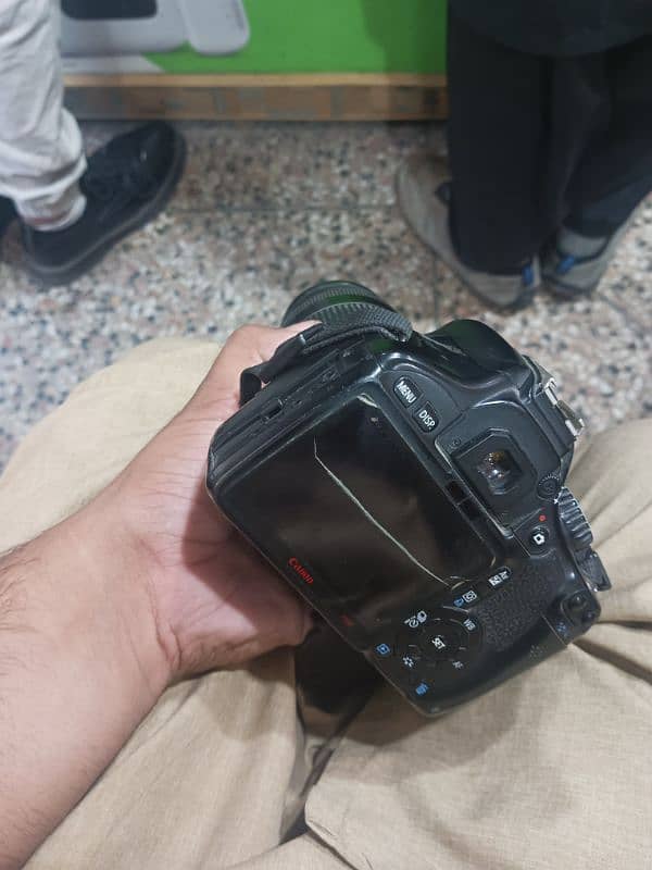 Canon D550 in good condition 8