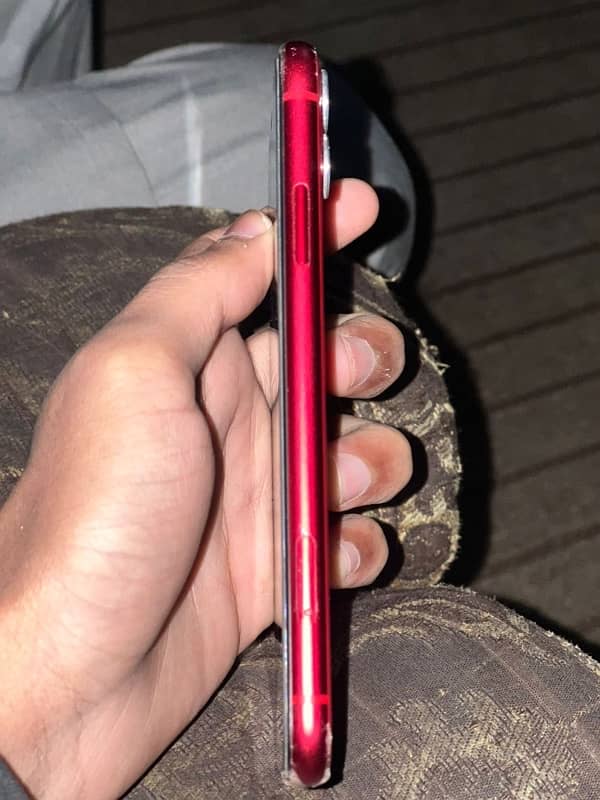 iphone 11 64 jb  red colour 1