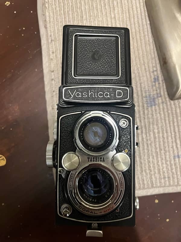 Yashica D Vintage camera 2