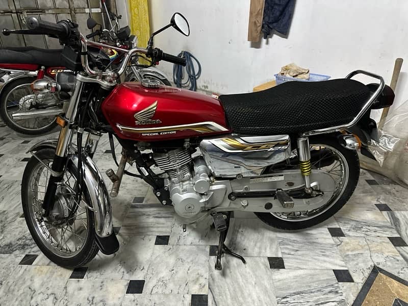 Honda 125 SE 2021 total genuine 1