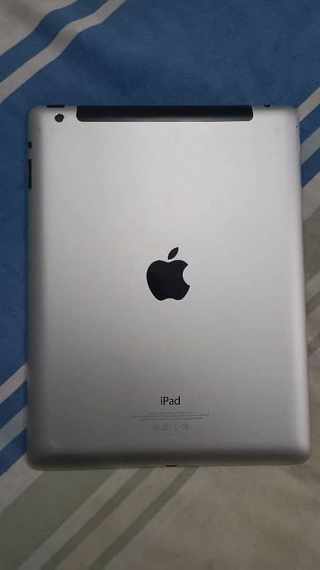 iPad 4 10/10 condition 0