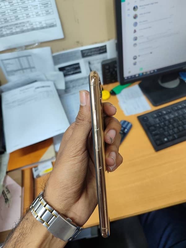 IPhone 11 Pro Max pta approved 3