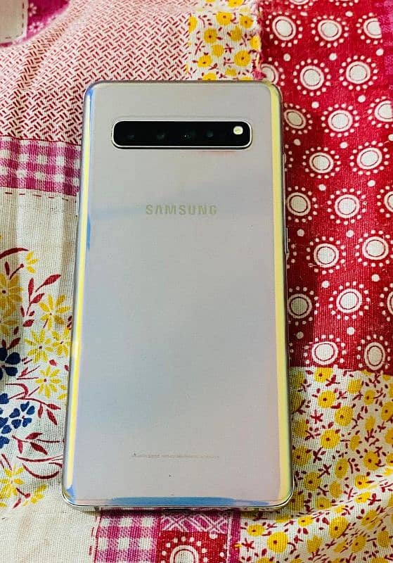 Samsung S10 5g silver colour  8gb 256 gb 2