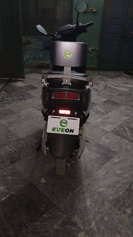 EVEON Electric Scooty 4