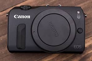 EOS M Canon Made in Japan come from France 7