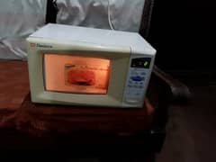 good condition microwave oven