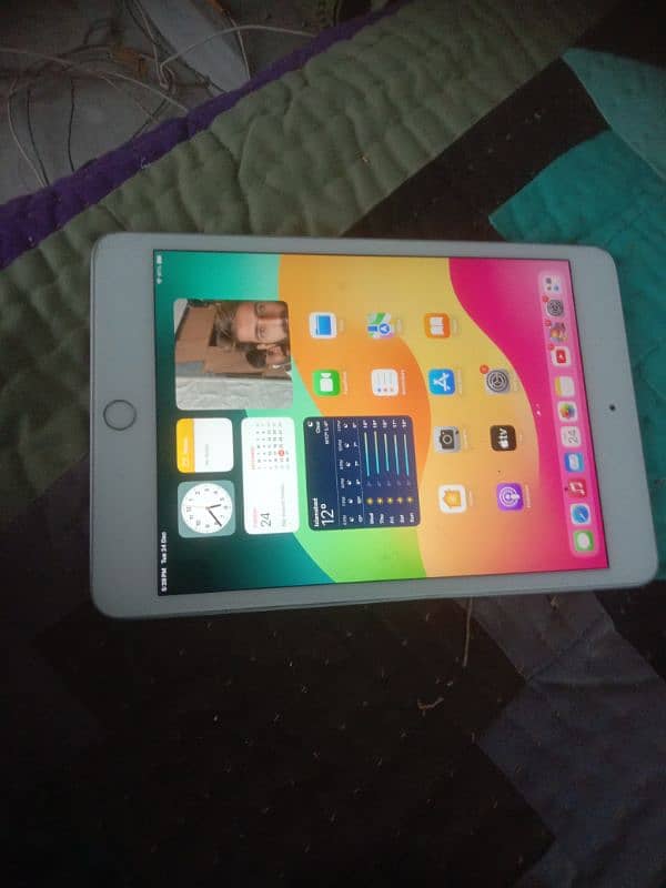 mere pass iPad mini 5 hai use mein condition 10 by 8 all okay 1