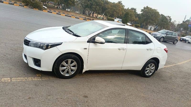 Toyota Altis Grande 2015 5