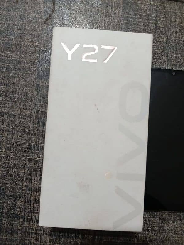 vivo y27 6 BY 128 FOR SALE 3