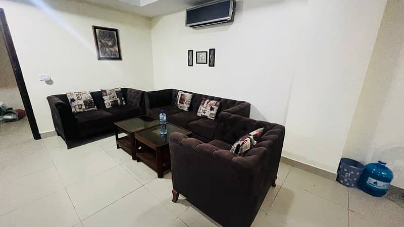 One bedroom luxury apartment for rent 6