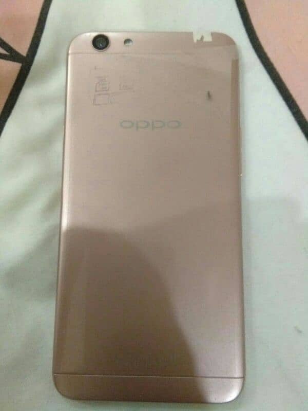 Oppo F1s 6