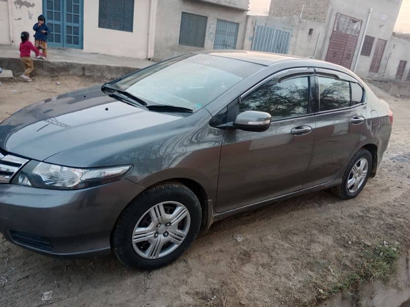 Honda City IVTEC 2016(Gun metelic colour) 5