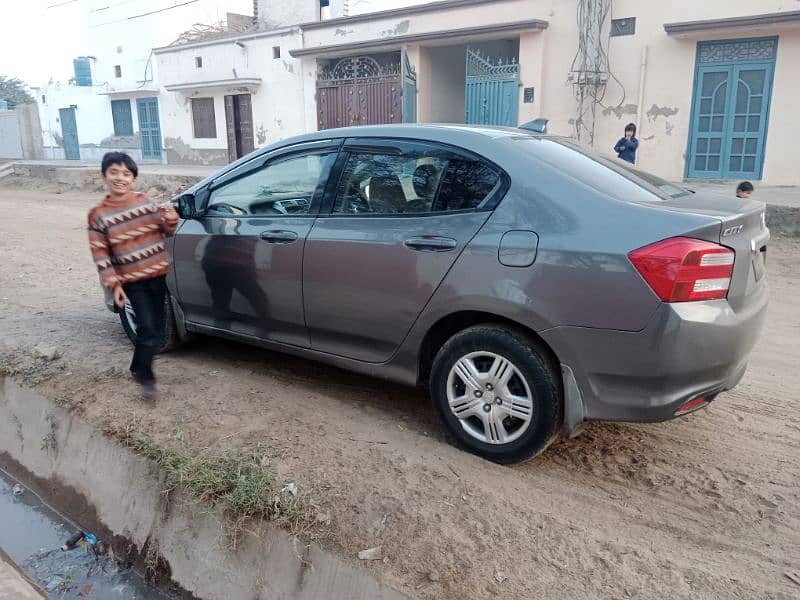 Honda City IVTEC 2016(Gun metelic colour) 8