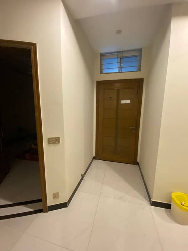 10 Marla 2nd floor available for rent in jubilee Town 7