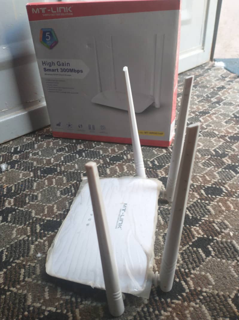 MT Link Router, 4 Antenna just like new 0