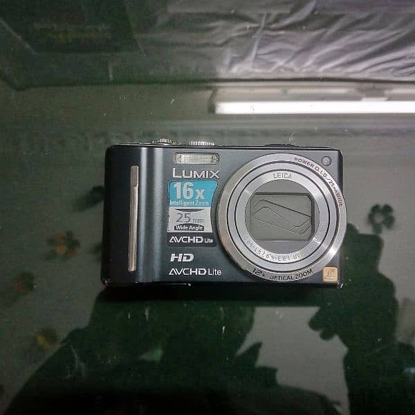 Digital camera HD quality (Panasonic) 2