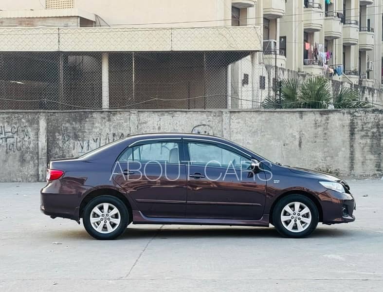 Toyota Corolla Altis 2013 3