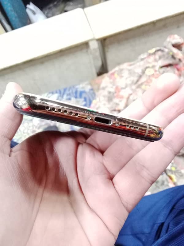 Iphone xs gold 4