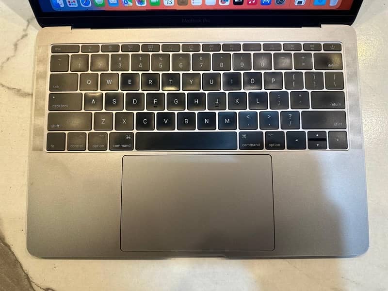 Macbook 2017. . 13 screen/Macbook for sale 3