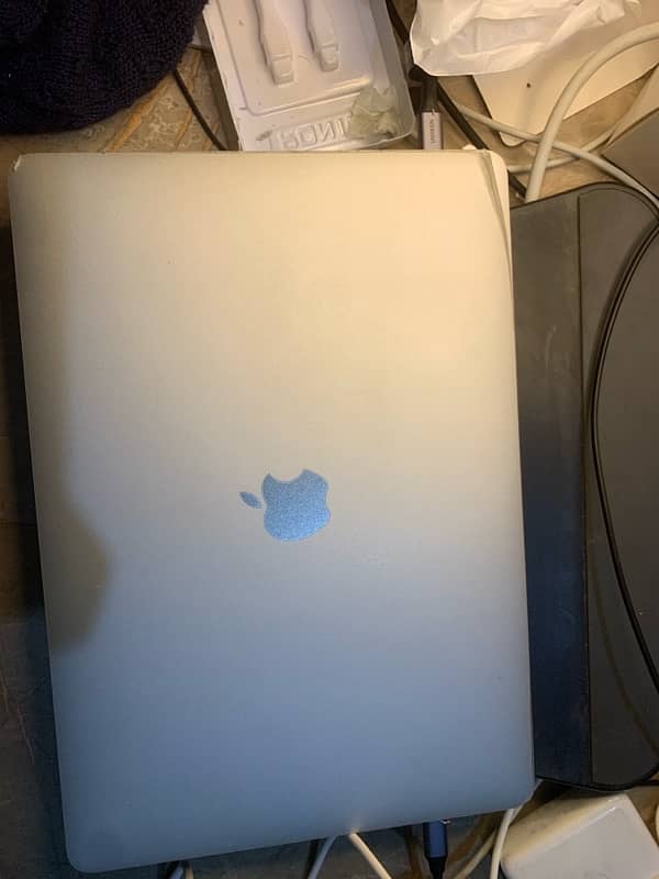 Macbook pro 2019 - 16/512 4