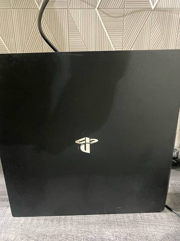 ps4 pro 1TB 2