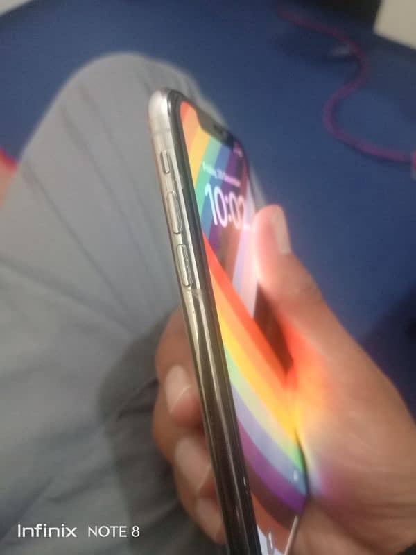 Iphone xs 64gb factory unlock urgent sale 2