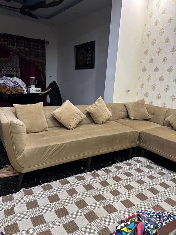 7 seater L shaped Sofa 0