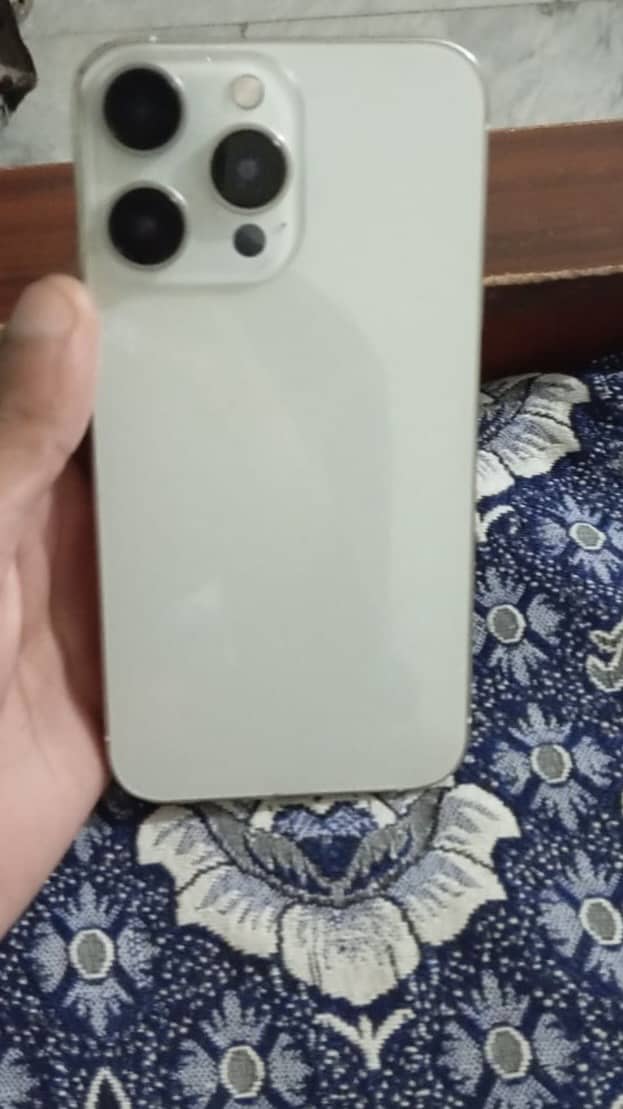 Apple iPhone XR 1