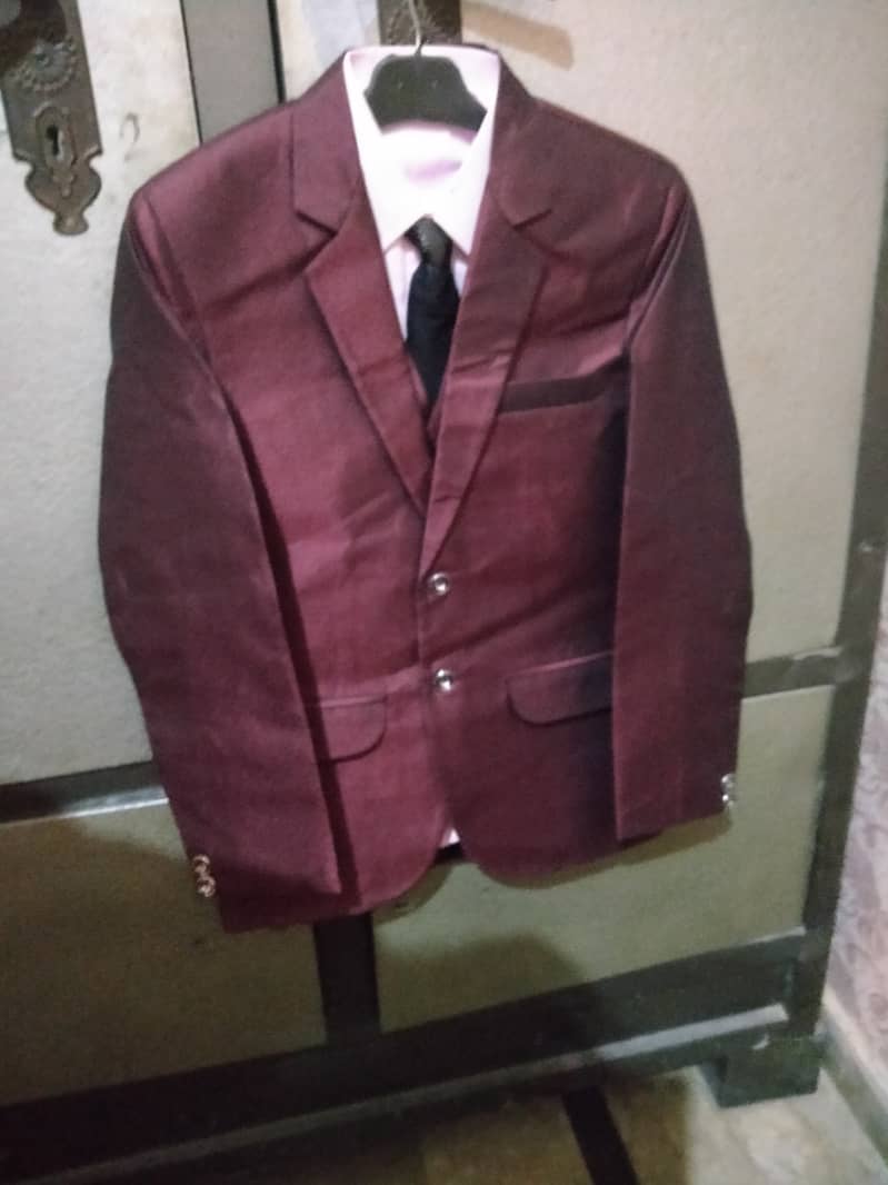 New pent coat 5 pieces. . . 26 size. 11-12 year boy 1