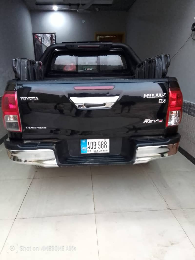 Toyota Hilux REVO 2020 11