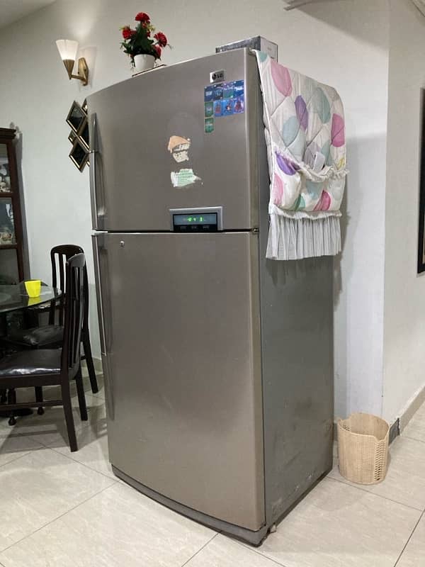 LG Refrigerator-Freezer (Anti Frost) 2