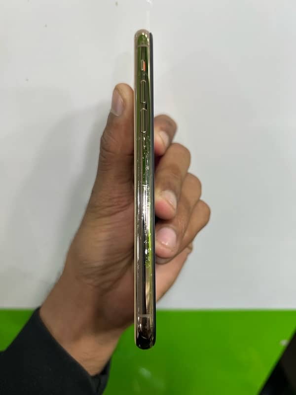 IPHONE 11 PRO 512GB PTA APPROVED 4