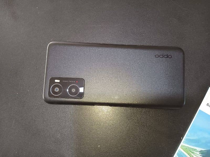 OPPO A76 1