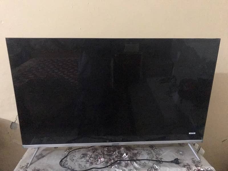 new lush condition 55 inches led urgent sale no fault 2