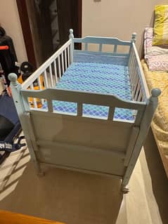 baby cot