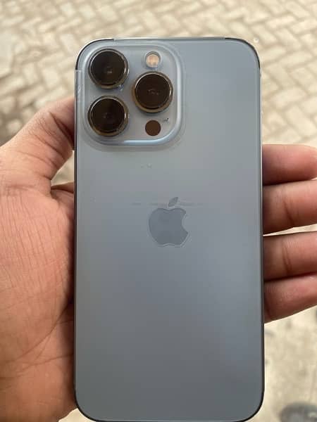 iPhone 13pro 128 gb 10/10 condition 0