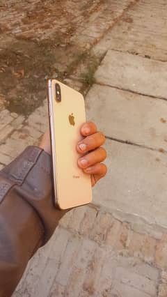 Apple iPhone XS Max in used condition