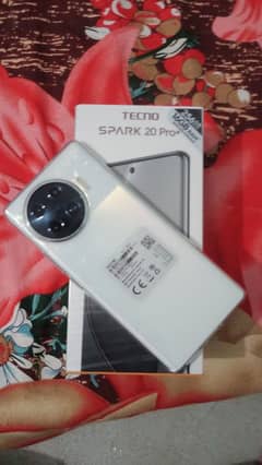 Spark 20 Pro Plus 8 256