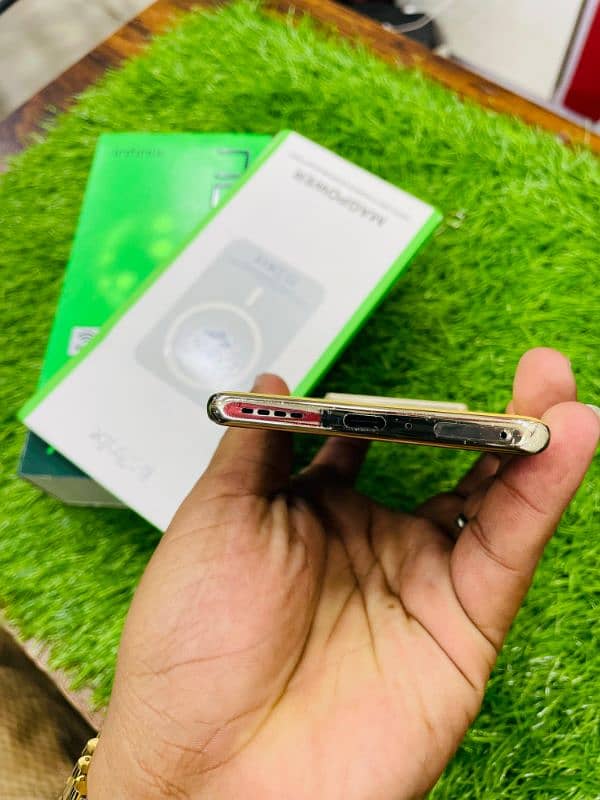 Infinix note 40 pro complete Saman 2