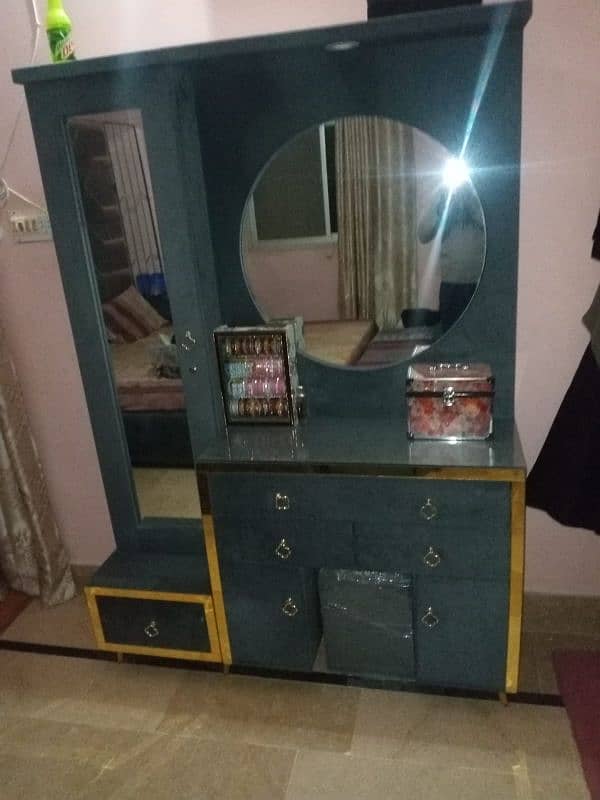 dressing table for sale 0