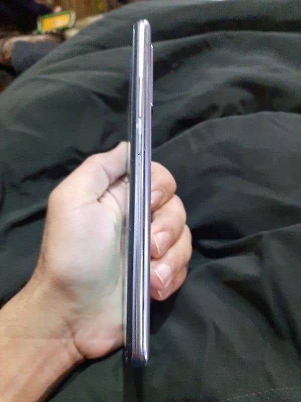 Vivo v 19 4