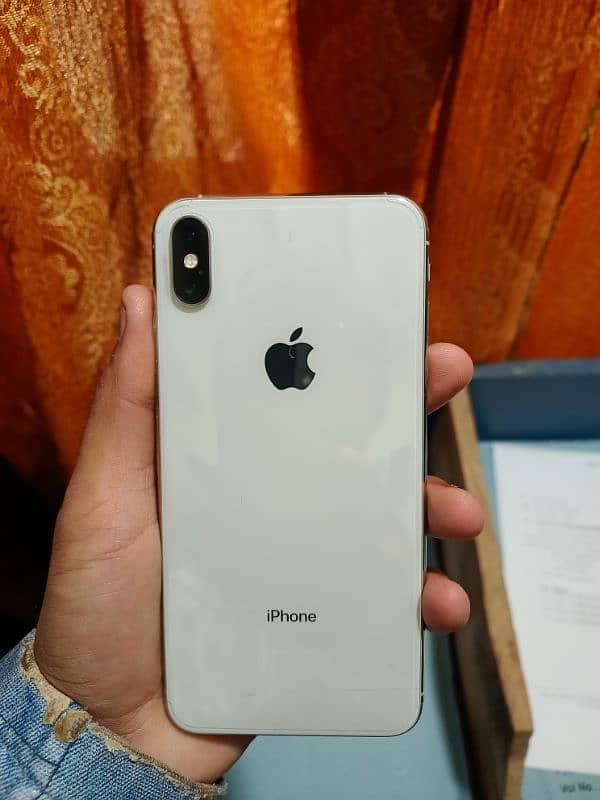 iPhone XS Max 7