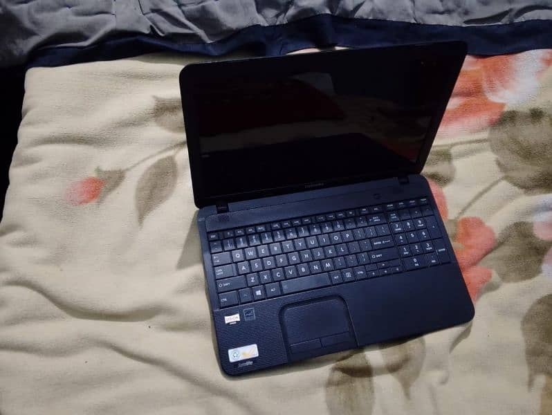 Toshiba Laptop 4gb ram 100gb Hard disk Good Condition 3