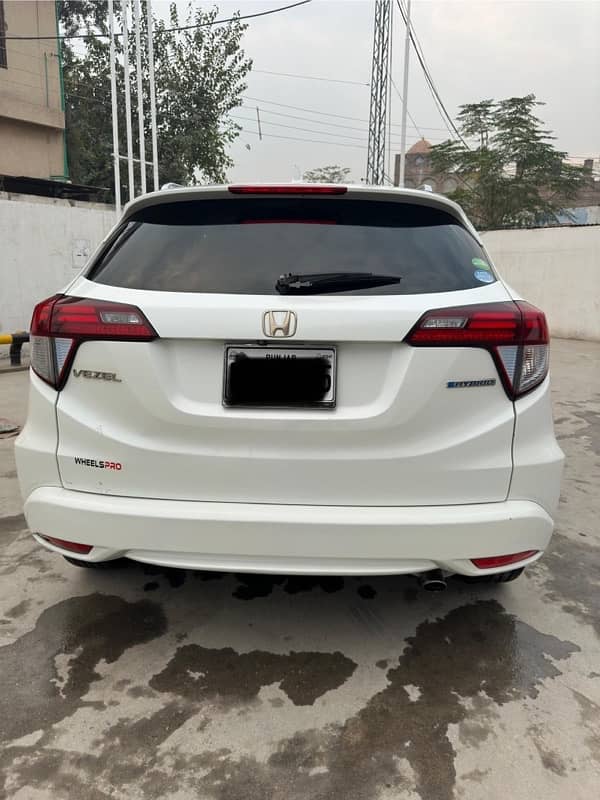 Honda Vezel 2015 4