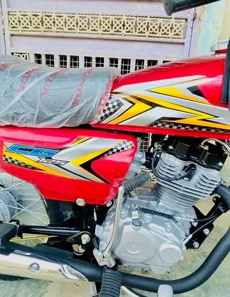 Honda CG 125 2025 zero meter condition  contact 03087976977 7