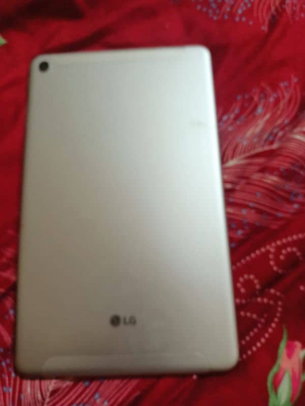 1 ipad for. sale 2