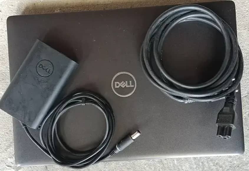 Dell laptop 256/8GB latitude 5400 1