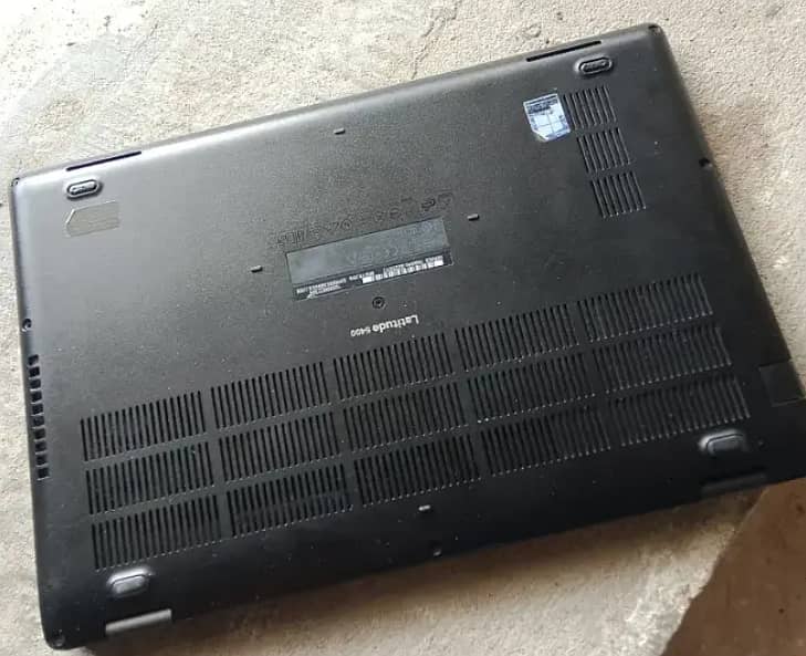 Dell laptop 256/8GB latitude 5400 2