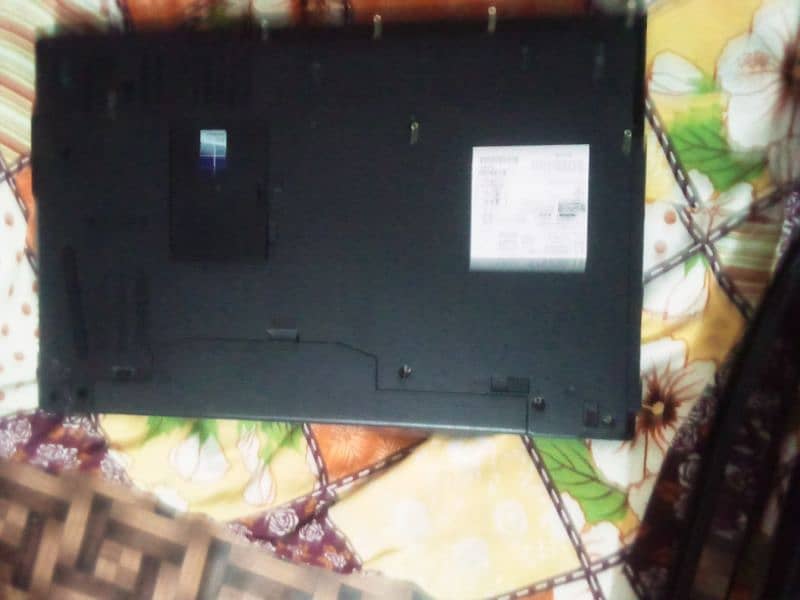 Laptop ok ha aur Fujitsu company ha 3